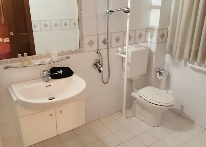 Hotel La Piazzetta 3*