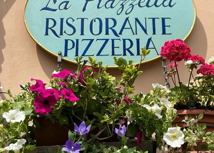 La Piazzetta 3*